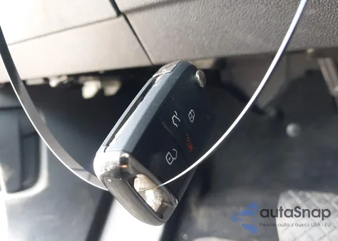 2019 Volkswagen Tiguan 2.0T Se/2.0T Sel/2.0T Sel R-Line/2.0T Sel R-Line Black из США, поврежденный, VIN 3VV2B7AX5KM012573